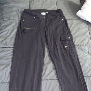 Athleta Cargo Style Pants